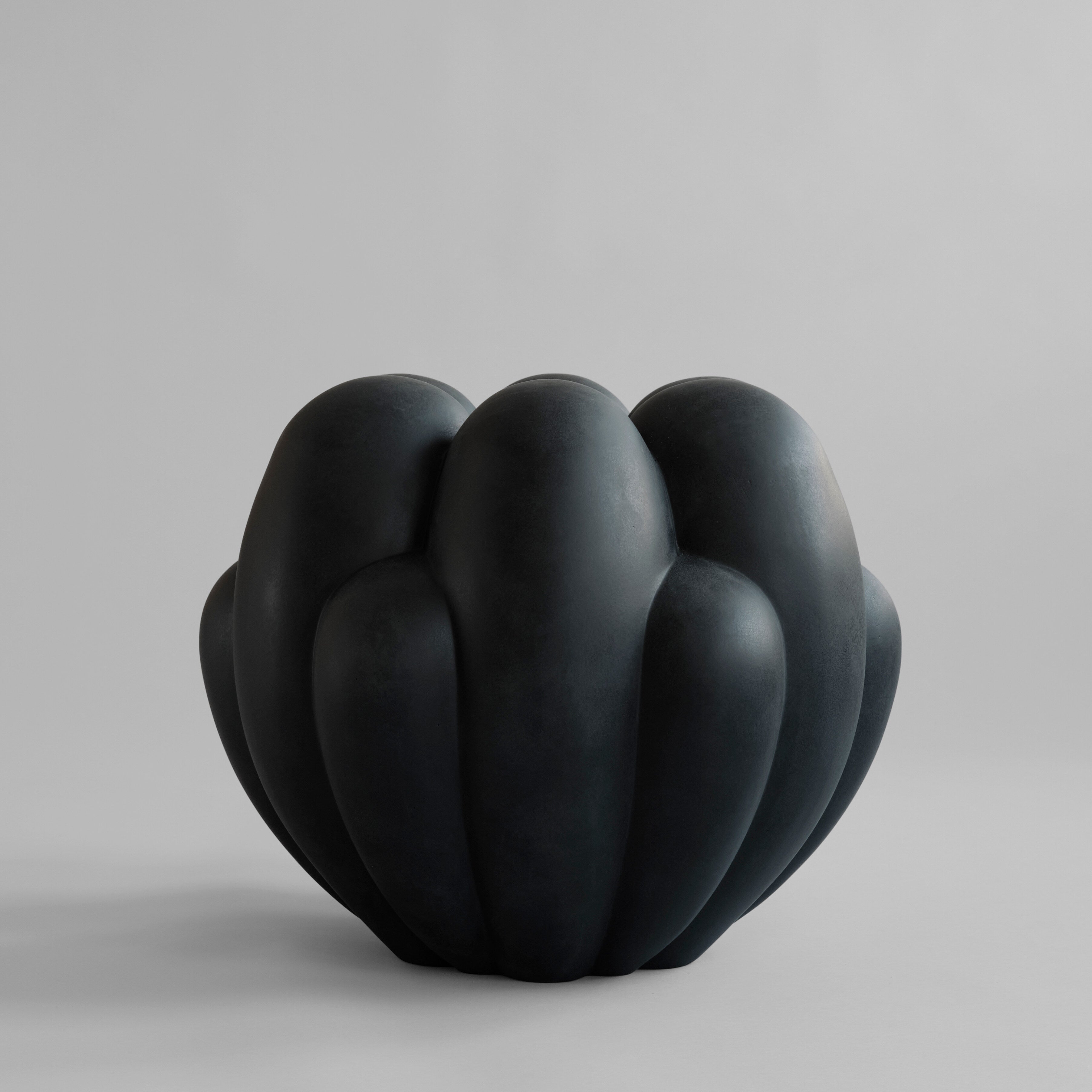 101 Copenhagen - Bloom Vase, Big - Black - Vase
